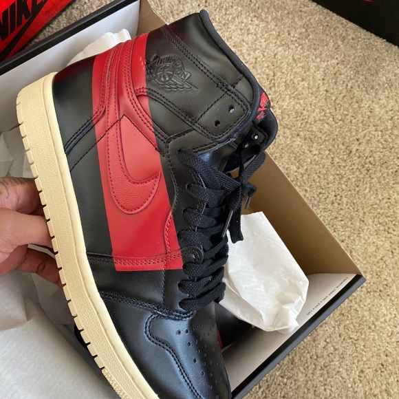 JORDAN 1 DEFIANT